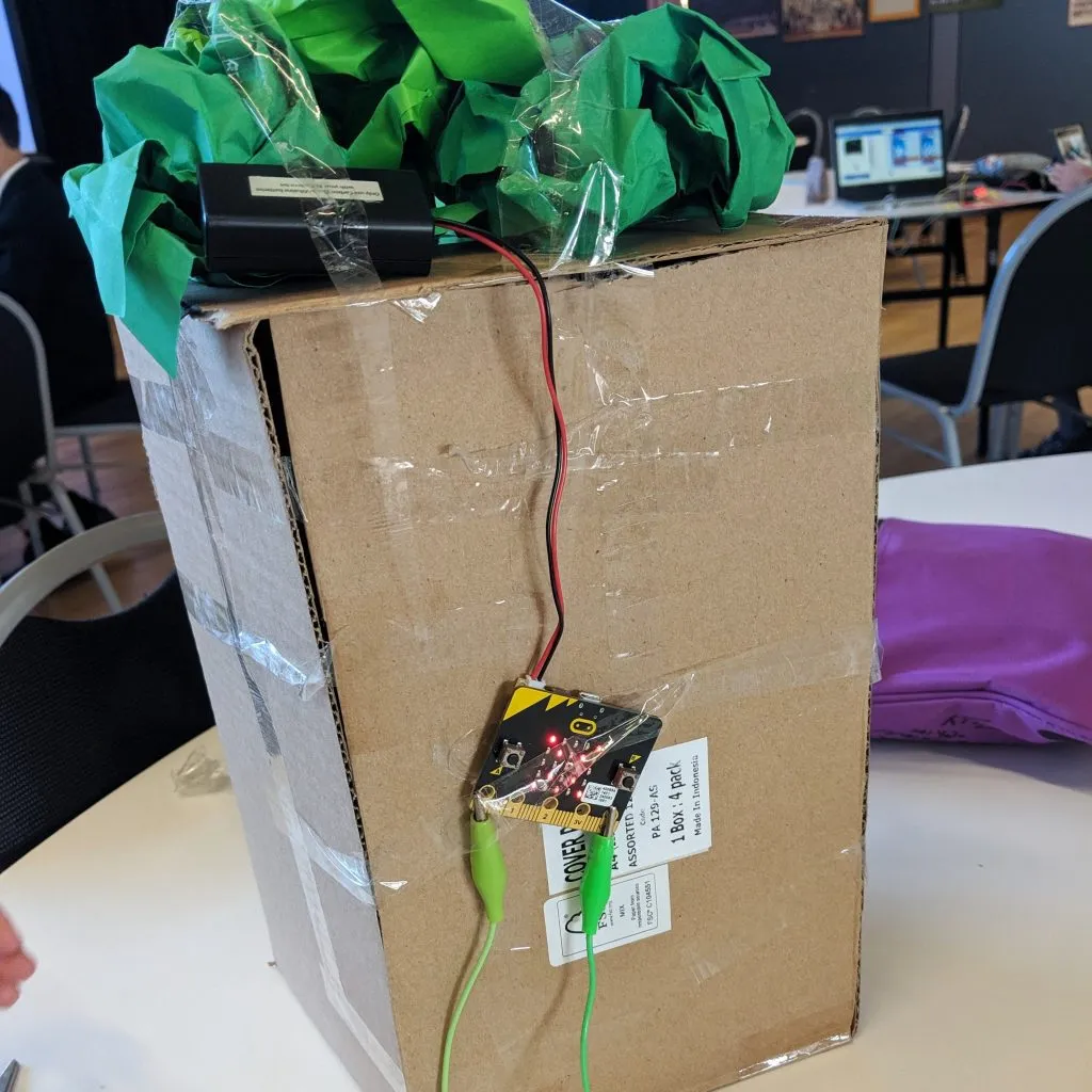 CreaCreating real world solutions with the Micro:bit